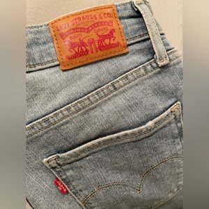 LEVI’S 721 high rise jeans